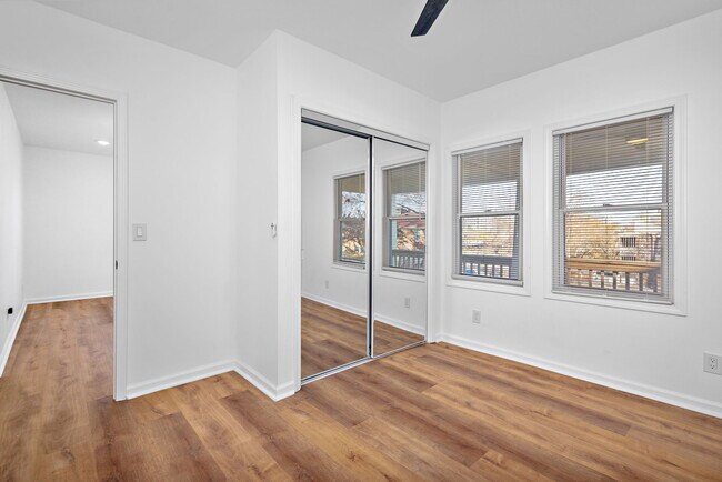 Building Photo - 4516 Mercier St