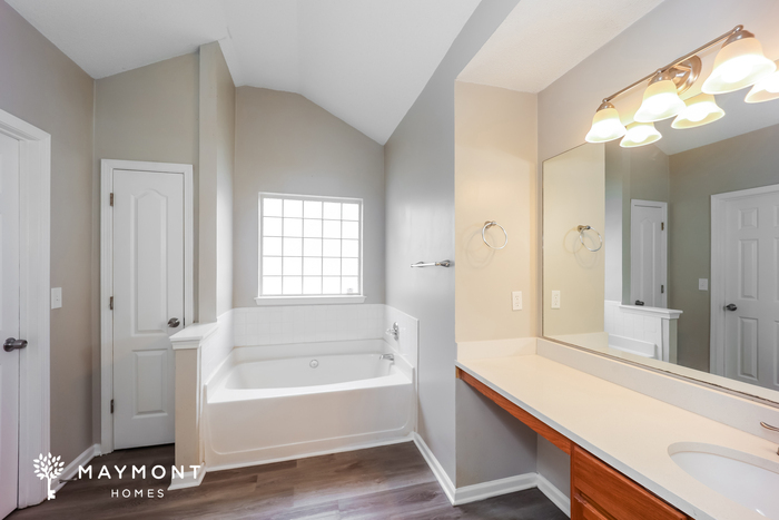 Building Photo - 3034 Summer Breeze Dr
