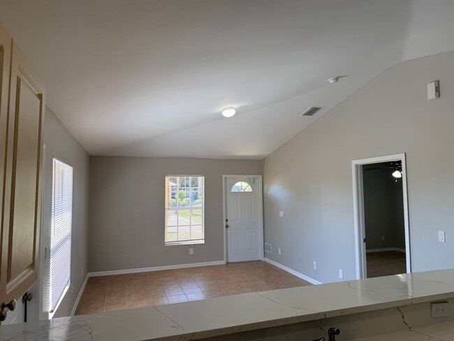 Building Photo - 3 bedrooms and 2 baths! FRESHLY RENOVATED!