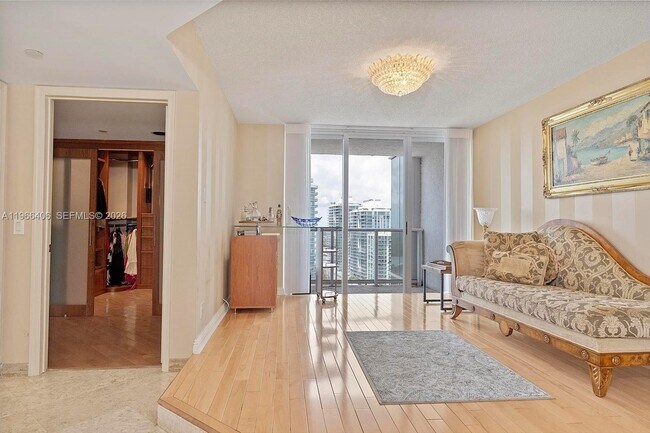 Building Photo - 16445 Collins Ave