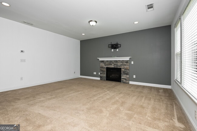 Building Photo - 2045 Birmingham Ct