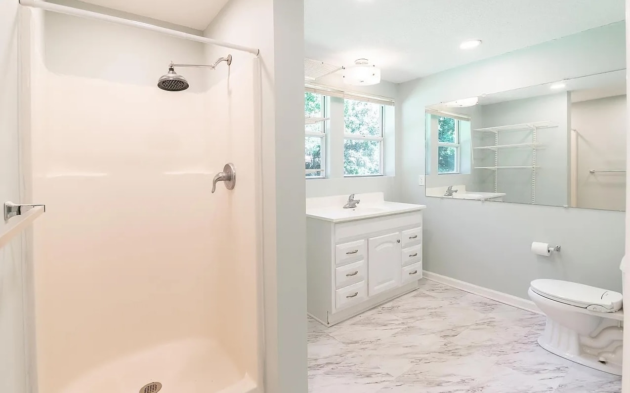 Building Photo - 2133 Doane St