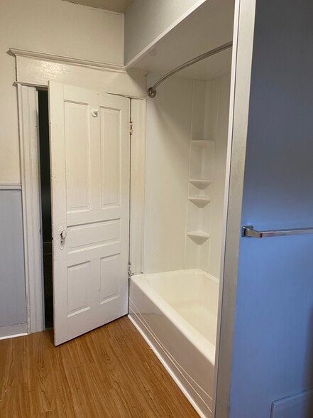 Bathroom - 498 N Main St