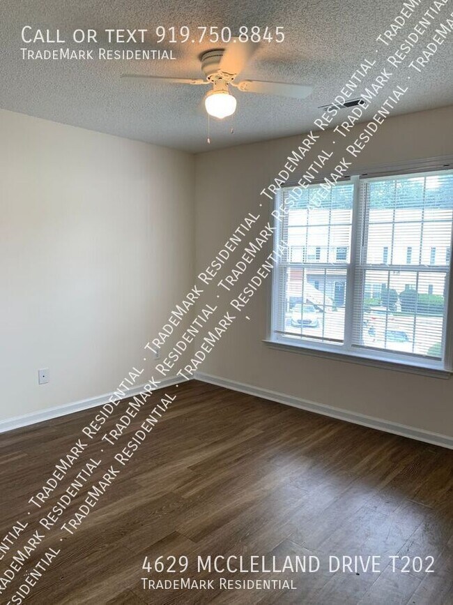 Building Photo - 4629 McClelland Dr