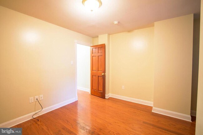 Building Photo - 1124 Passyunk Ave