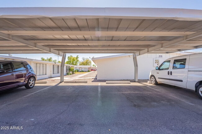 Building Photo - 13001 N 113th Ave