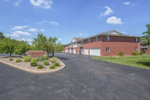Building Photo - Noblemen Crossing