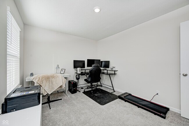 Building Photo - 2214 Warbler St