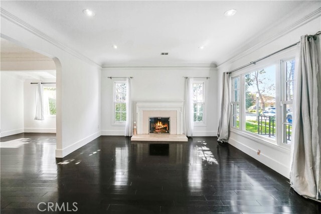Building Photo - 432 S Orange Dr