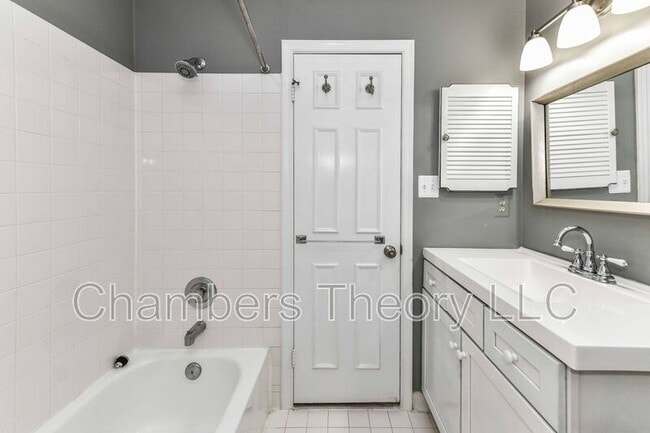 Building Photo - 2109 Kings Mill Ct