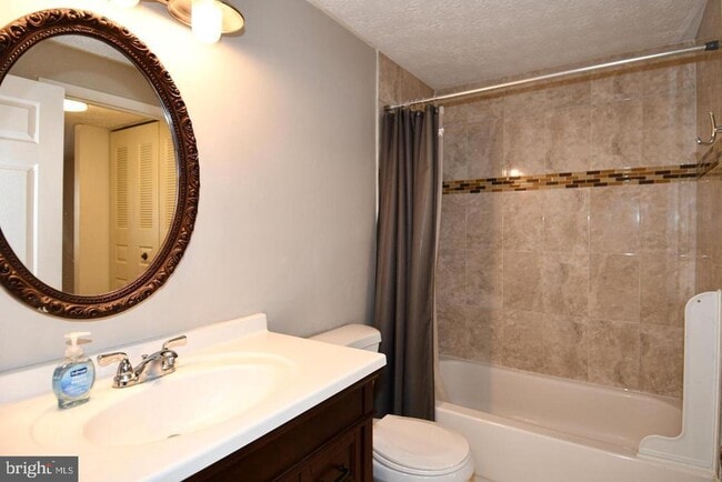 Building Photo - 8417 Cedar Falls Ct