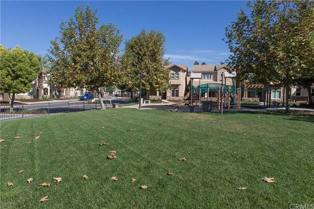 Building Photo - 4959 Camarillo Ln