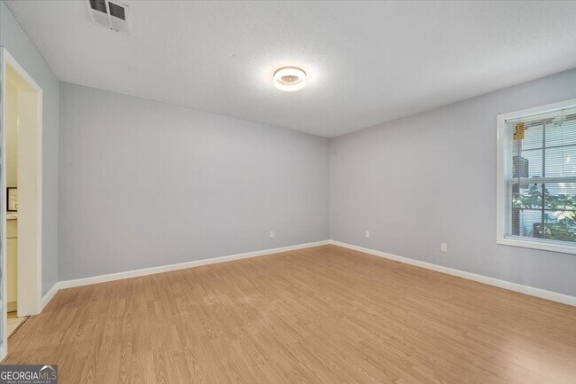 Building Photo - 3599 Woodbriar Cir