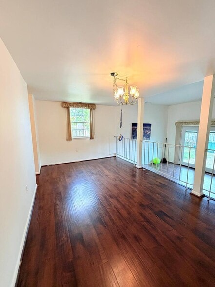 Building Photo - 4240 Embassy Dr