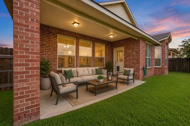Building Photo - 21610 Avalon Queen Dr