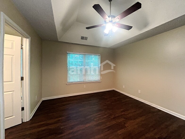 Building Photo - 4009 Snowshoe Ct NW