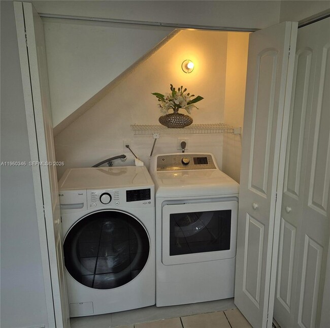 Building Photo - 13449 SW 62nd St