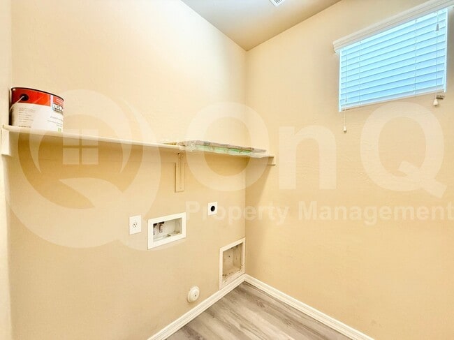 Building Photo - 1144 S Osborn Ln
