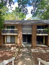 Building Photo - 1212 Schaub Dr