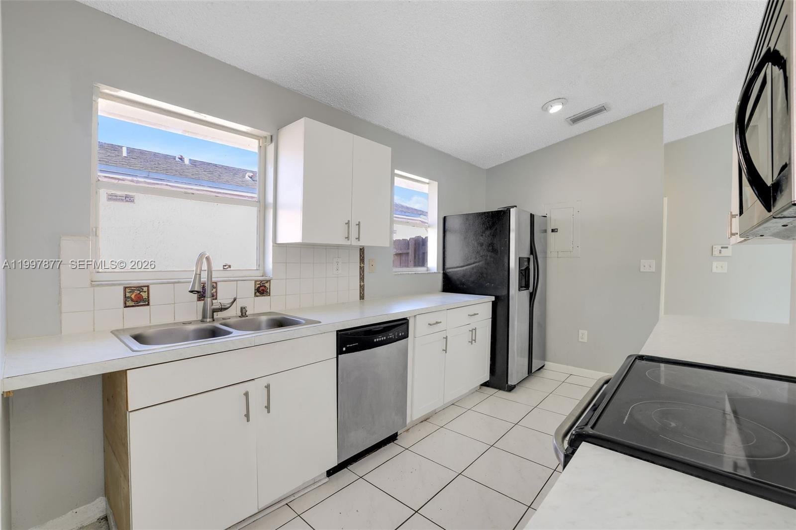 Building Photo - 20932 SW 118th Ave