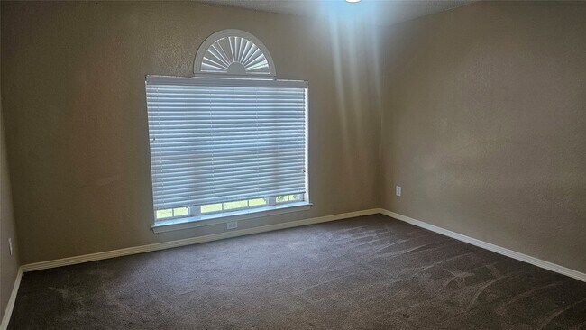 Building Photo - 4902 Landrun Ln