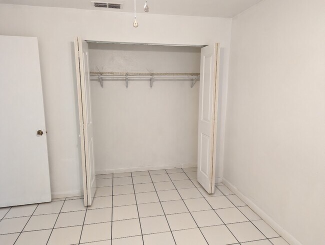 Building Photo - 3600 SW 23rd St