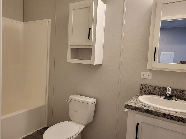 Building Photo - 15852 Croatia Dr