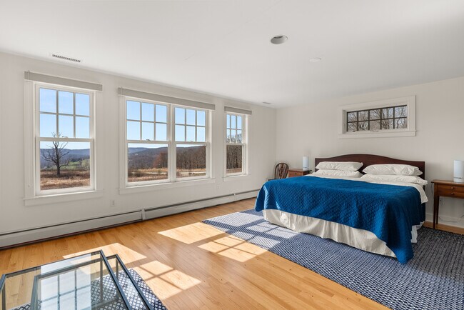 Building Photo - 74 Tanner Hill Rd