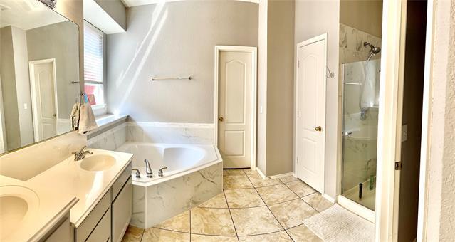 Building Photo - 1715 Mapleleaf Falls Dr