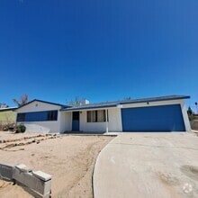 Building Photo - 3 Bedroom/ 2 Bathroom with extra room