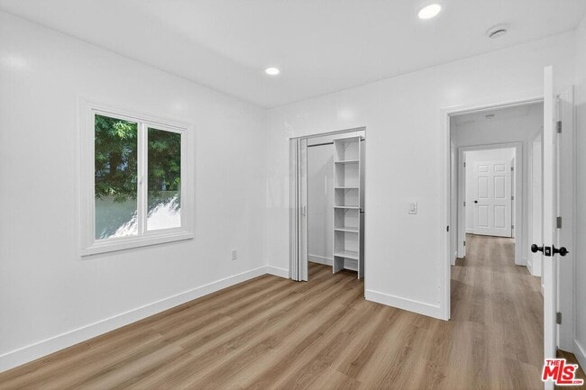 Building Photo - 546 San Juan Ave