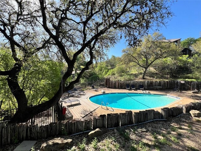 Building Photo - 128 Topspin Cir