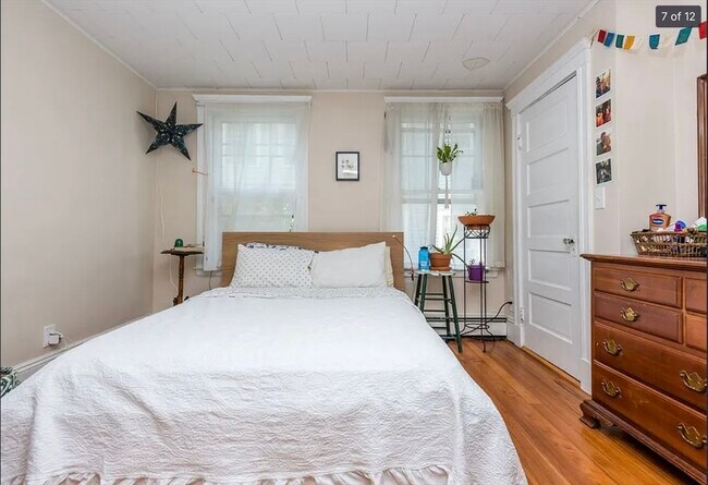 Building Photo - 20 Prescott St