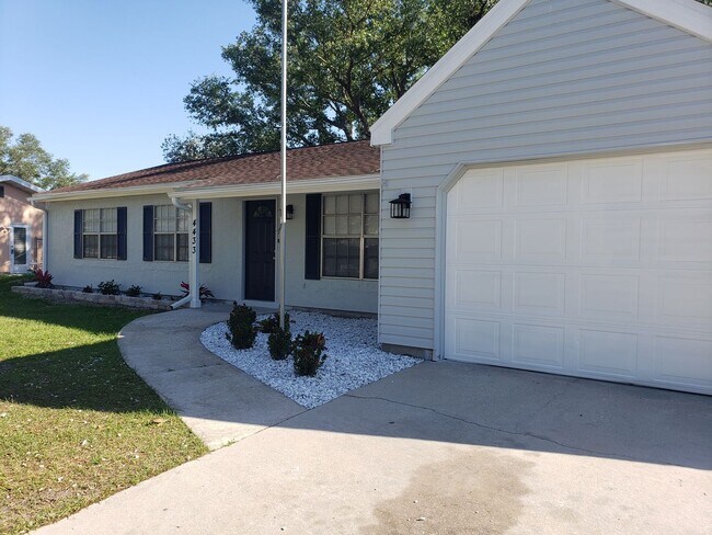 Building Photo - Annual Rental: Fully Remodeled! Charming Single-family Home with Single car garage