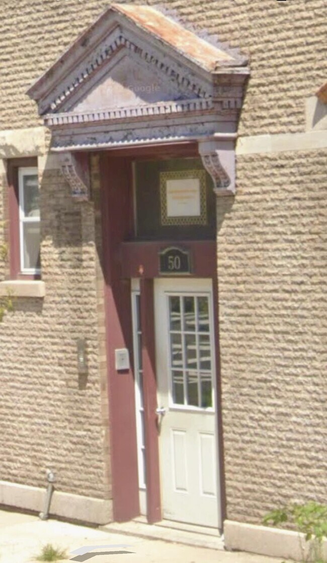 Building Photo - 1138 Summit Ave