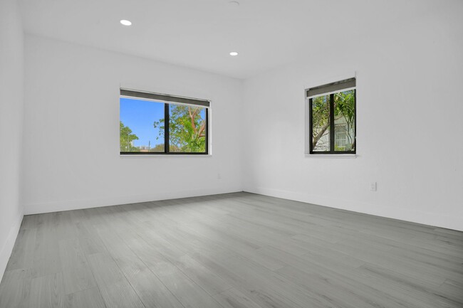 Building Photo - 212 Beacom Blvd