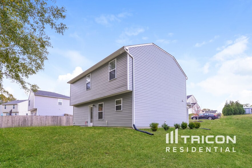 Building Photo - 117 Maple Crest Dr
