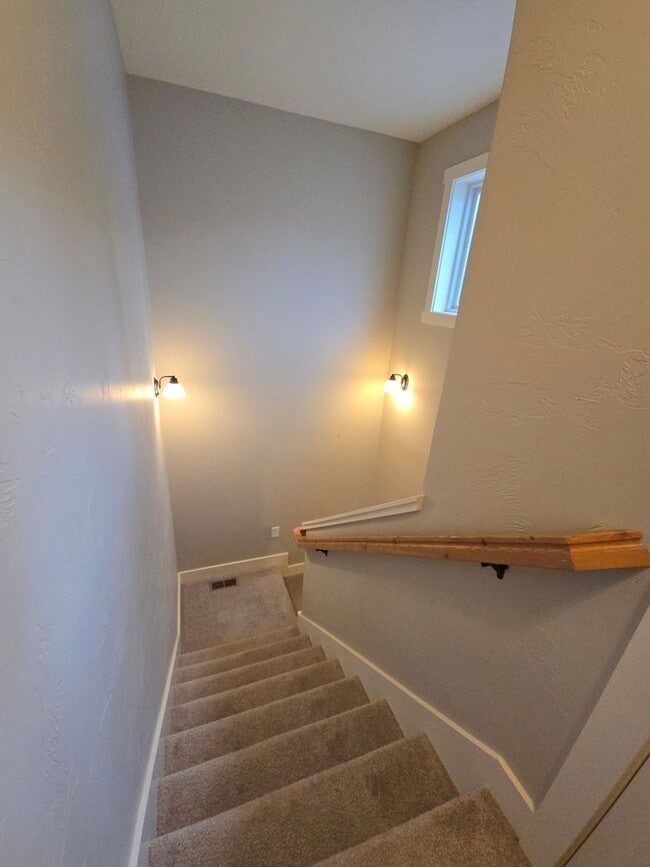 Building Photo - 19 Cobble Stone Way
