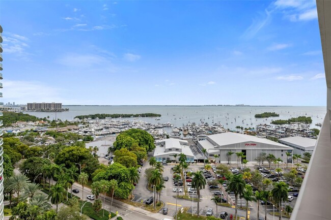 Building Photo - 2655 S Bayshore Dr