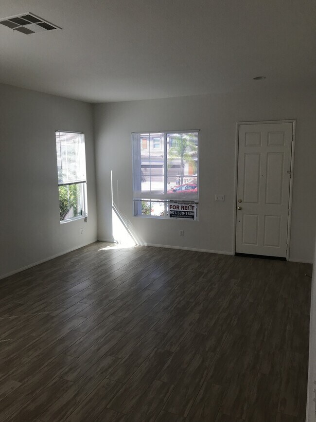 Building Photo - Cul-De-Sac Murrieta Beauty
