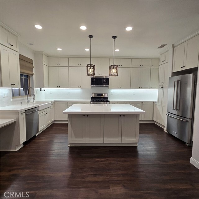 Building Photo - 53 Serenity