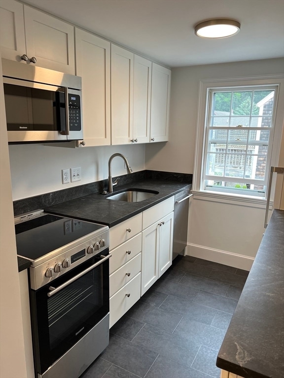 Building Photo - 8 Morse Ct