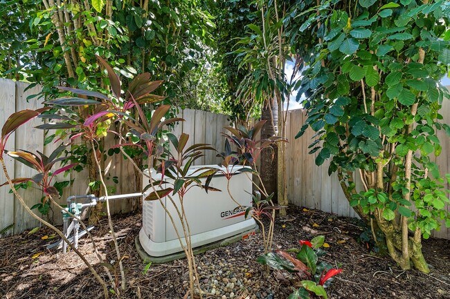 Building Photo - 3463 Canal Ct