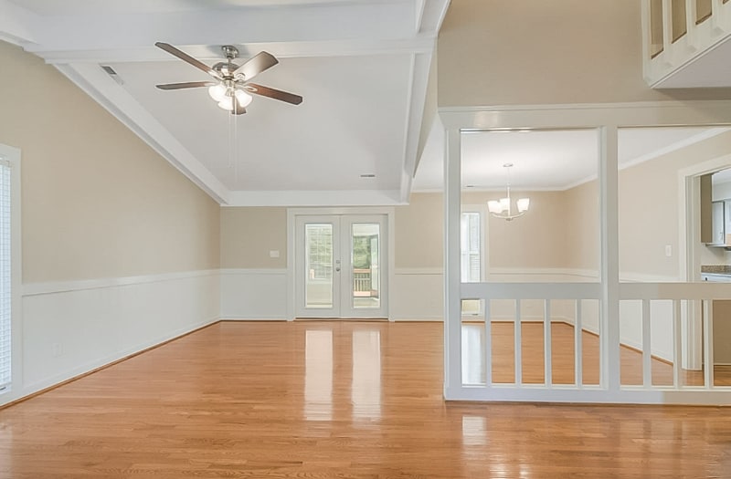 Building Photo - 915 Buckingham Rd