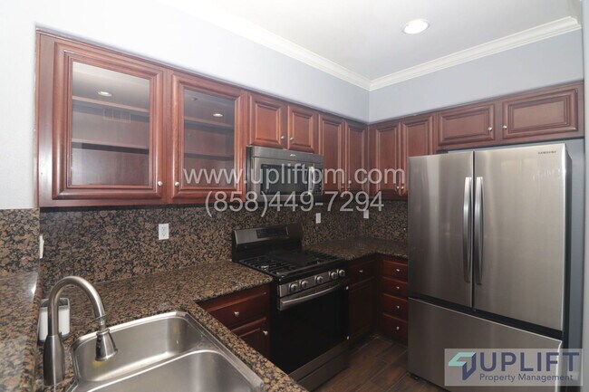 Building Photo - 4300 Newton Ave