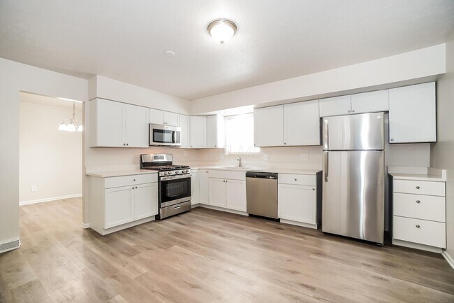 Building Photo - 1722 Blue Ash Pl