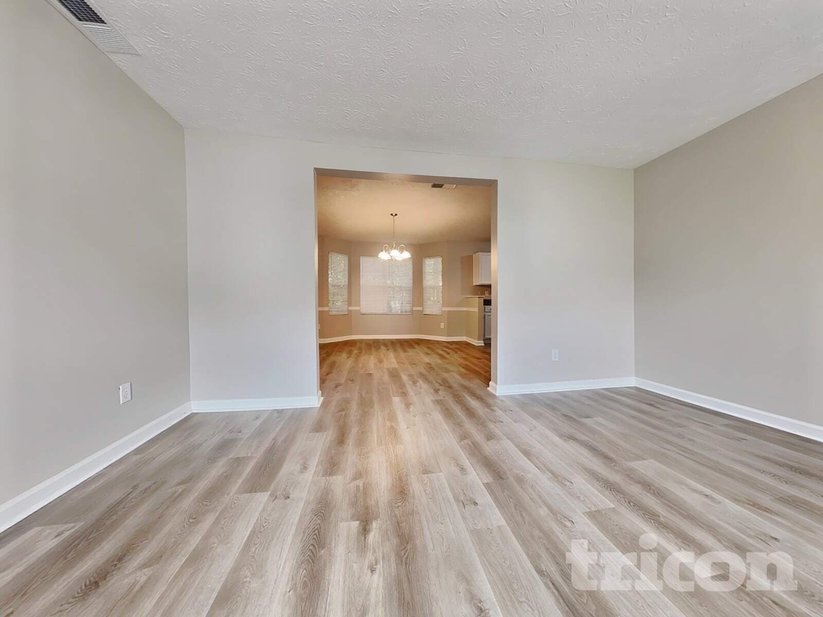 Building Photo - 5950 Crescent Ridge Ct