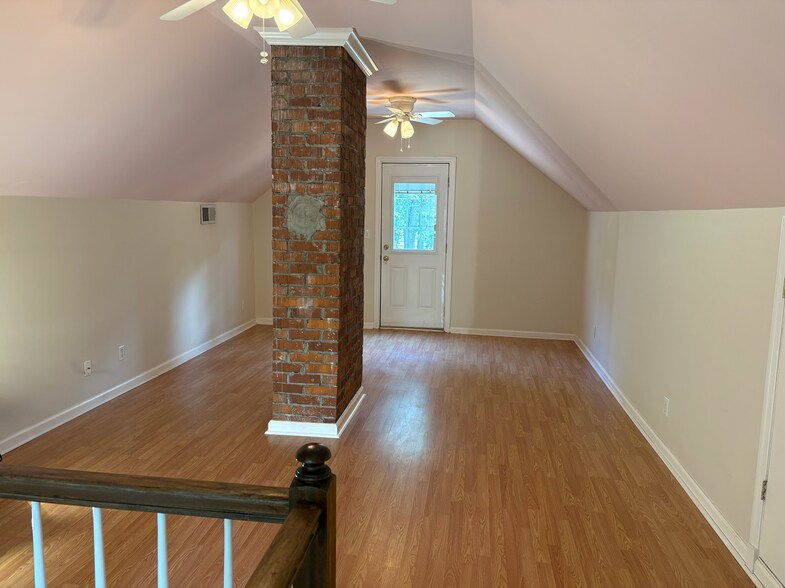 Building Photo - 5927 Old Harding Pike