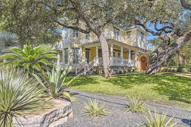 Building Photo - 2390 W 8th St