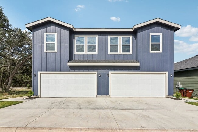 Building Photo - New Luxury homes! Call Now!! 830-327-8773